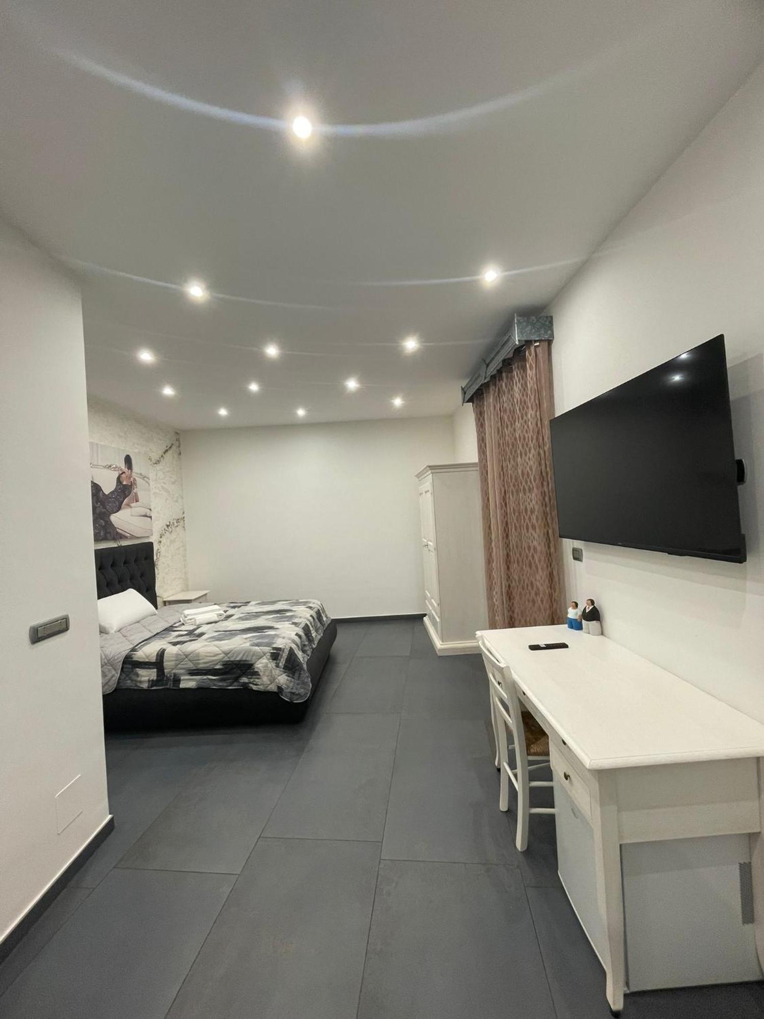 Li Cumpari Salentini Apartment Лече Екстериор снимка